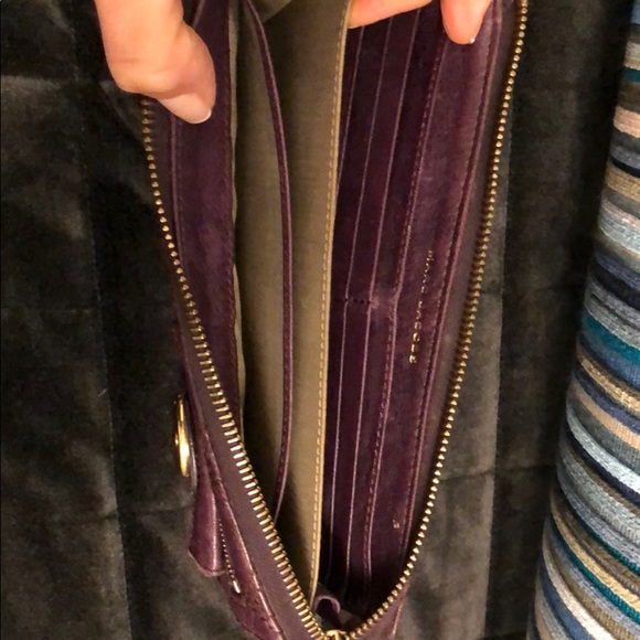 Marc Jacobs zipper wallet with 2 front pockets - Picture 6 of 8